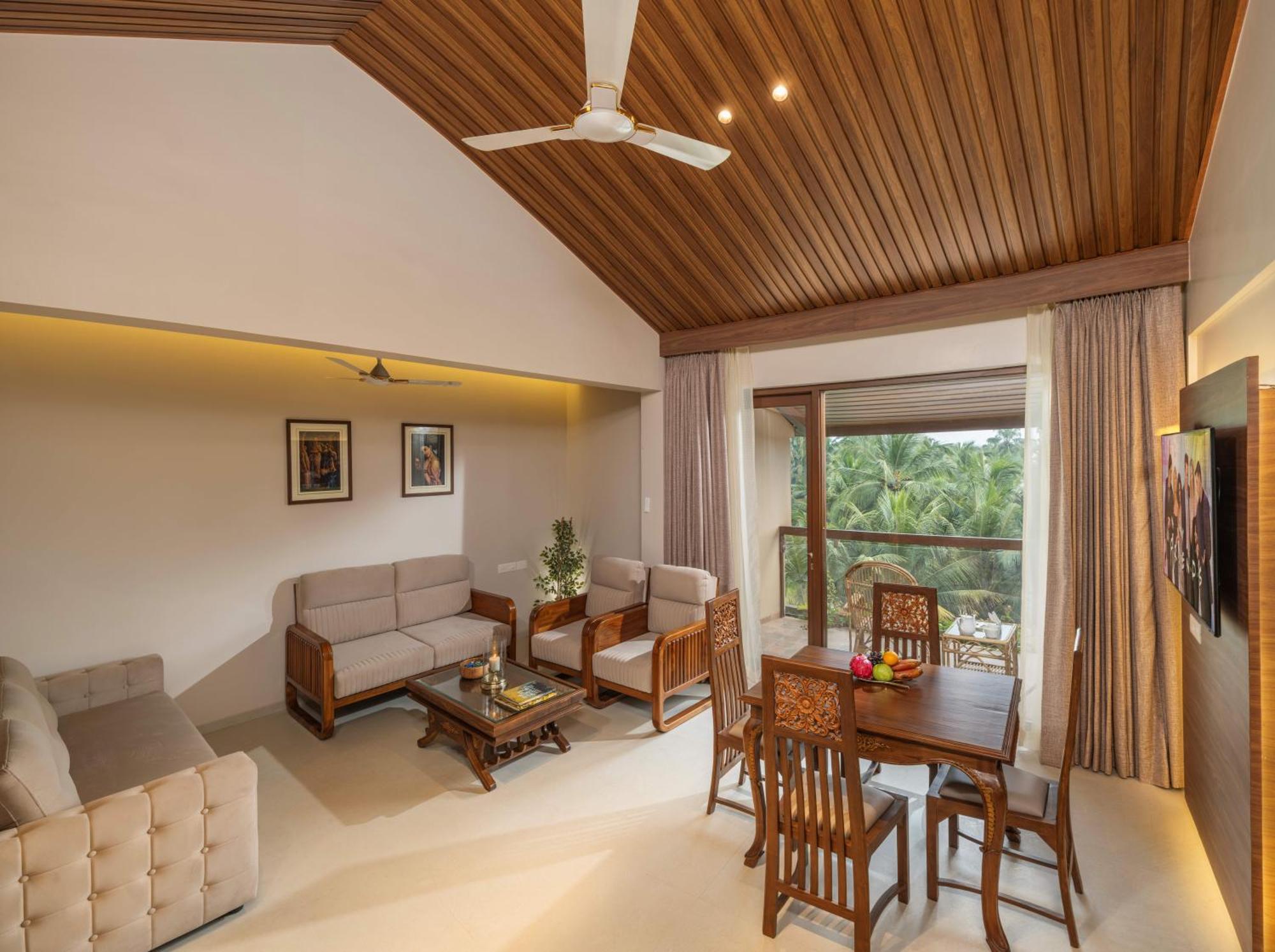 טריואנדרום Uday Suites - The Airport Hotel מראה חיצוני תמונה
